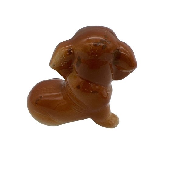 Dog Figurine Brown & White Ceramic 2.5" Tall x 3" Long Unmarked - Picture 3 of 5